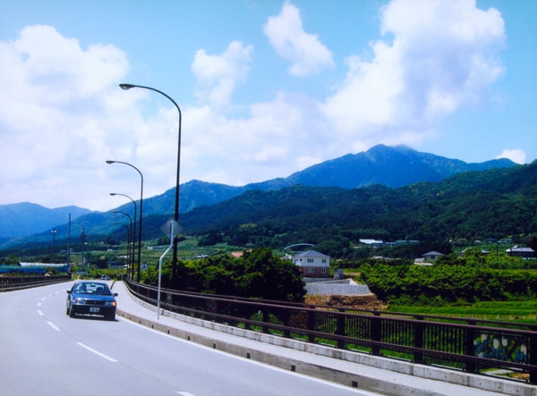 047佐々木旦明　高森町間ケ沢橋.jpg