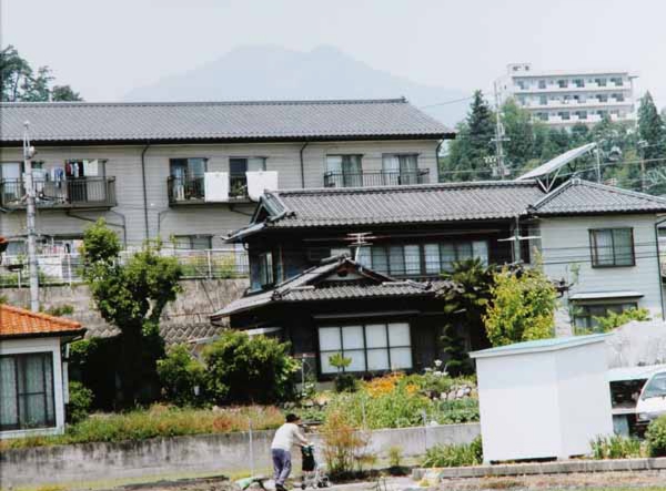 272平栗晃　松尾小学校横.jpg