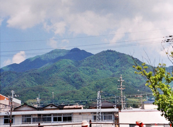 09-100瀬戸隆昭飯田駅前.jpg