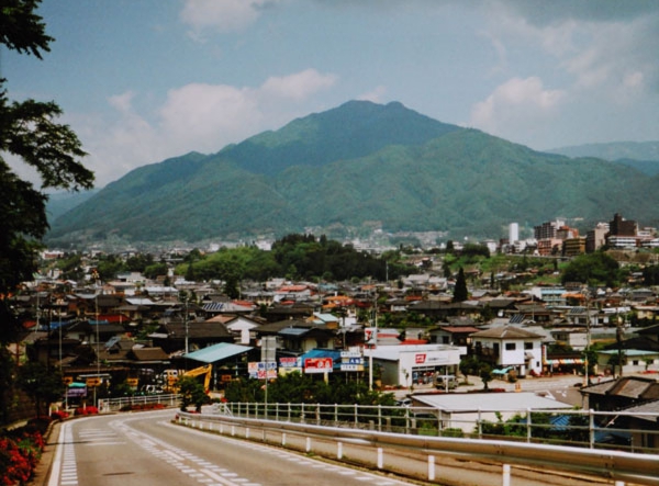 09-198熊谷久州男飯田市立病院横側道路下.jpg