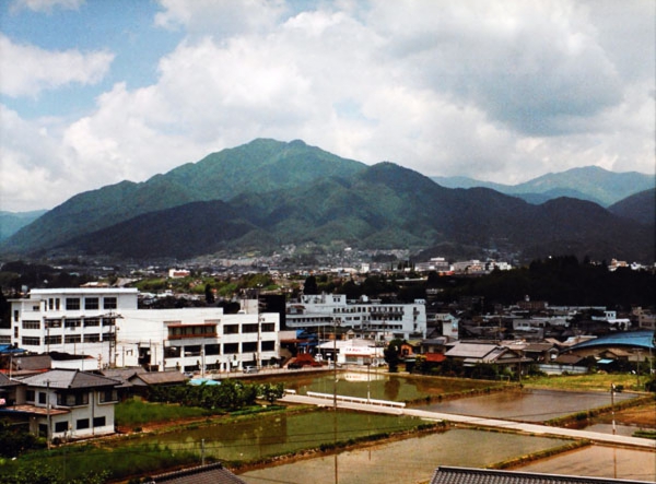 09-208塩沢登飯田市名古熊.jpg