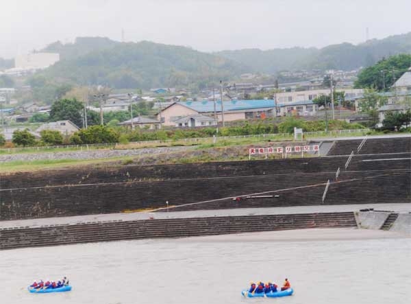 2011-171筒井洋子_竜江桜街道.jpg