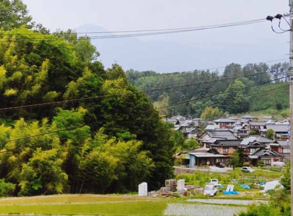 2013-007飯島誠_喬木村富田陶芸館裏.jpg