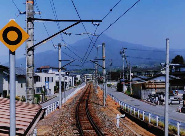 2014-037太田由美子_伊那上郷駅ホーム.jpg