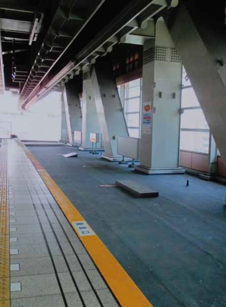 2014-001勝野芳美_千葉市モノレール駅.jpg