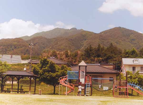 2015-183原田誠丸山町二丁目白山1号公園.jpg