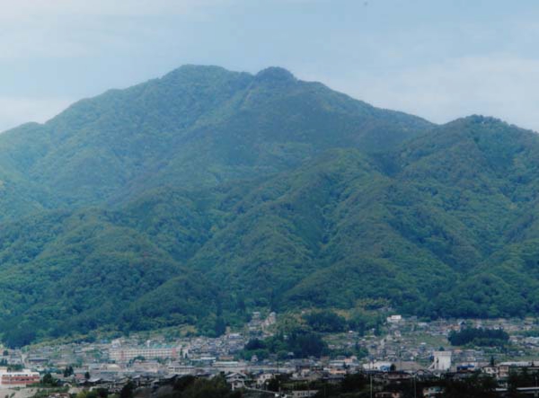 2016-086秦晃 上山.jpg