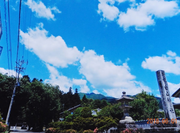 2018-059大霜睦男_元山白山神社参道.jpg